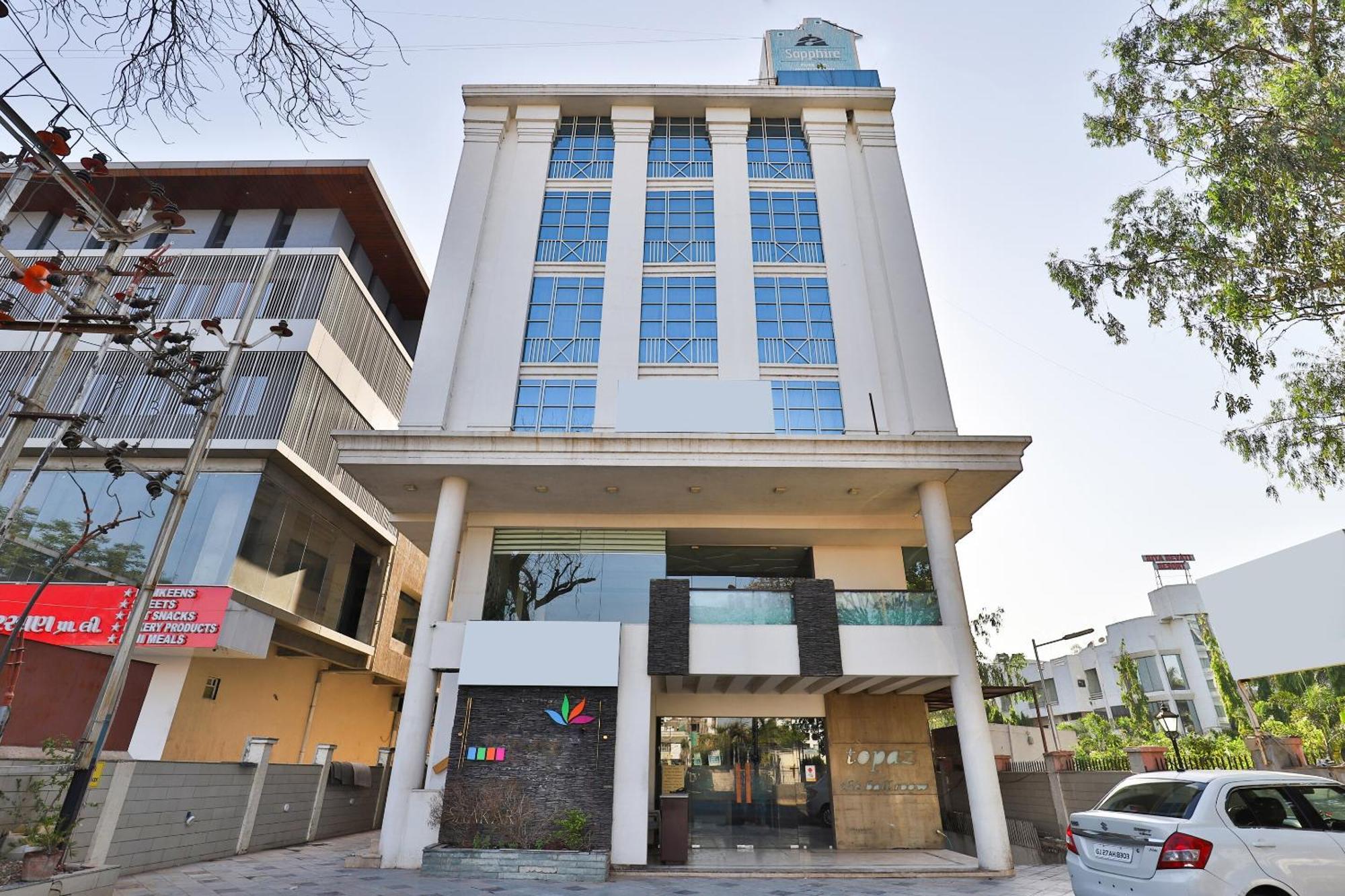 Oyo 4320 Hotel Aum Regency Vadodara Extérieur photo