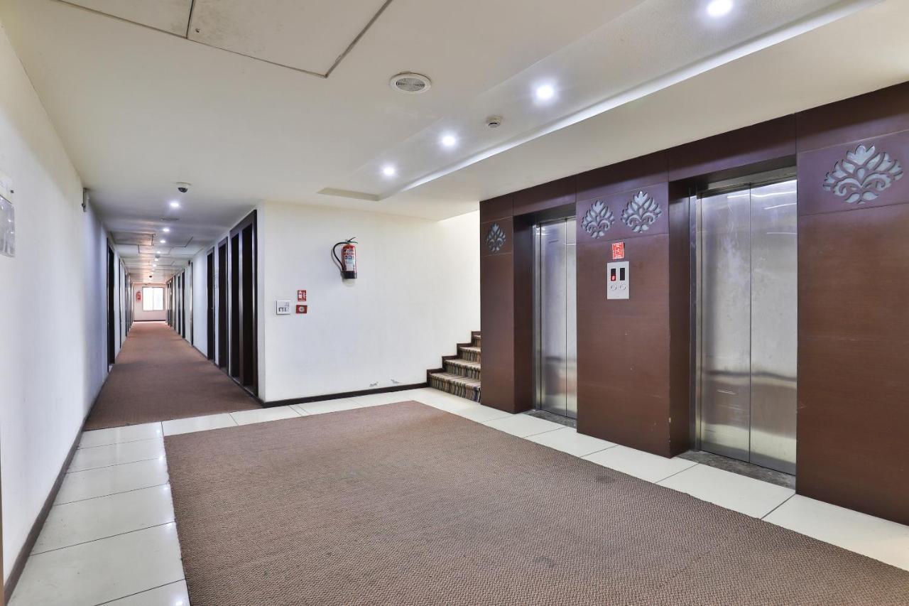 Oyo 4320 Hotel Aum Regency Vadodara Extérieur photo
